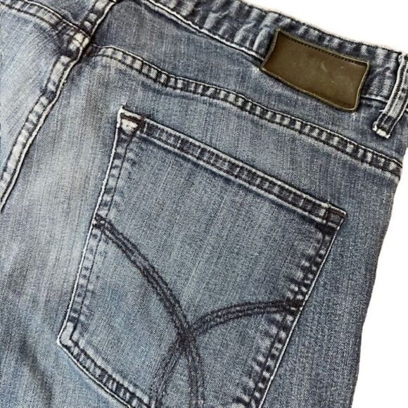 Calvin Klein Men's Jeans Medium Wash Blue Straight Leg Size  36x34 - Picture 5 of 10